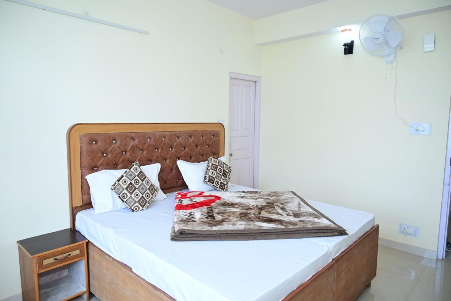 Krishna B&B Near Mall Road שימלה מראה חיצוני תמונה